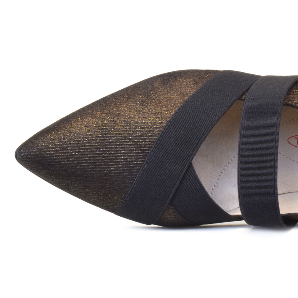 ARIN in Gold NewTreccia/Black Parmasoft *SALE ITEM* ORIGINAL PRICE: $270.00