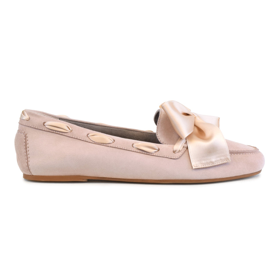 DREAM DRIVER in Nude Cashmere/Matching Bow