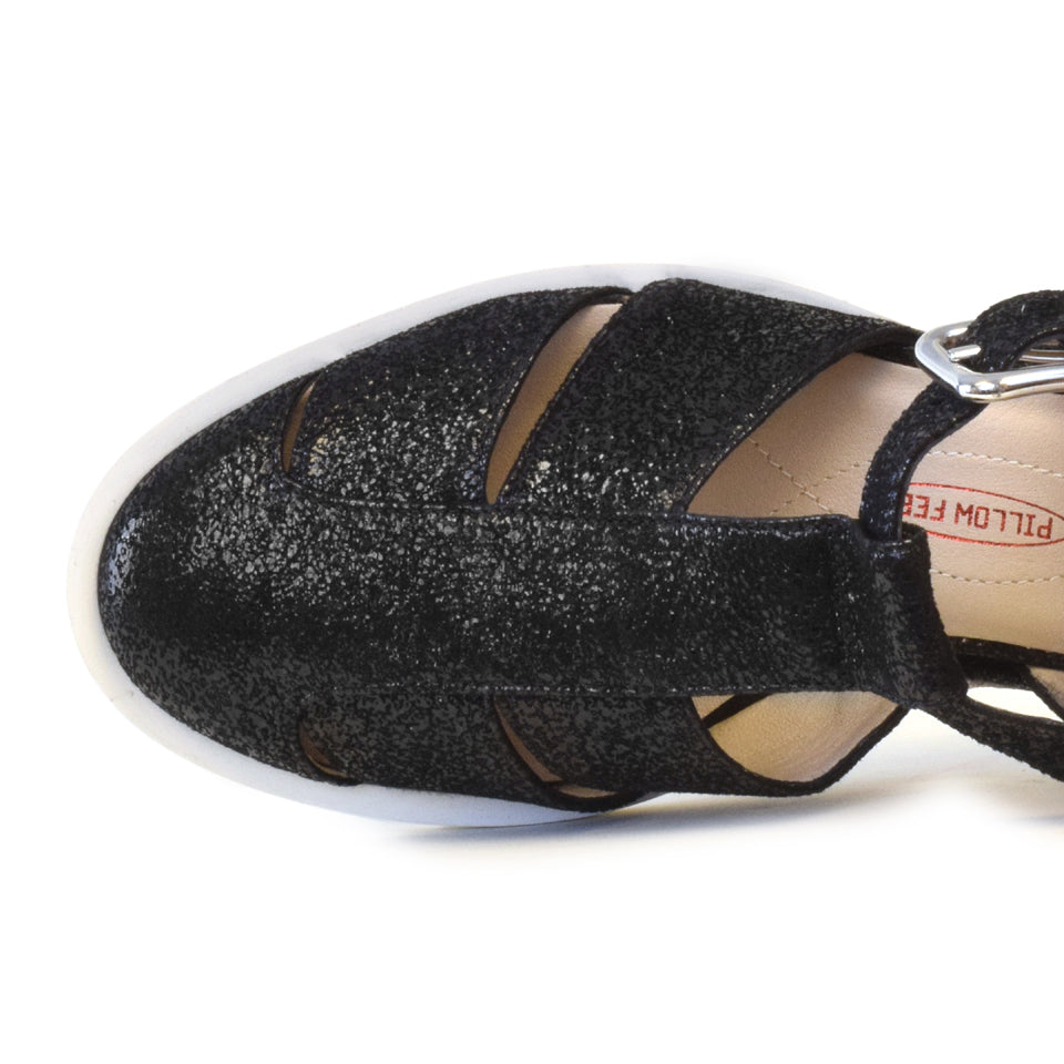 Eduard Sandal in Black Dusty Polveremet