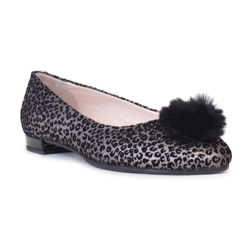 GLICINE in Inox/Black Vernice/Black Pom Pom *SALE ITEM* ORIGINAL PRICE: $275