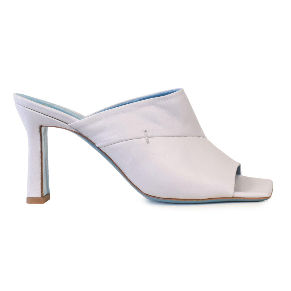 Lynet Slide in Tofu Parmaosft