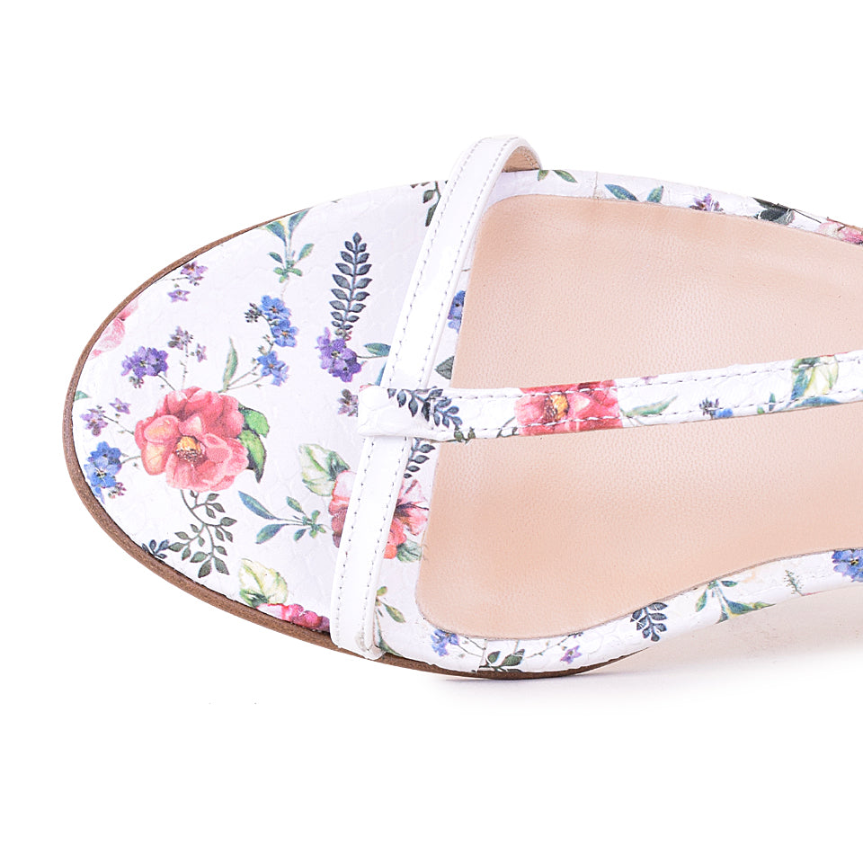 MONDIALE in White Greta Print/Vernice *SALE ITEM* ORIGINAL PRICE: $225