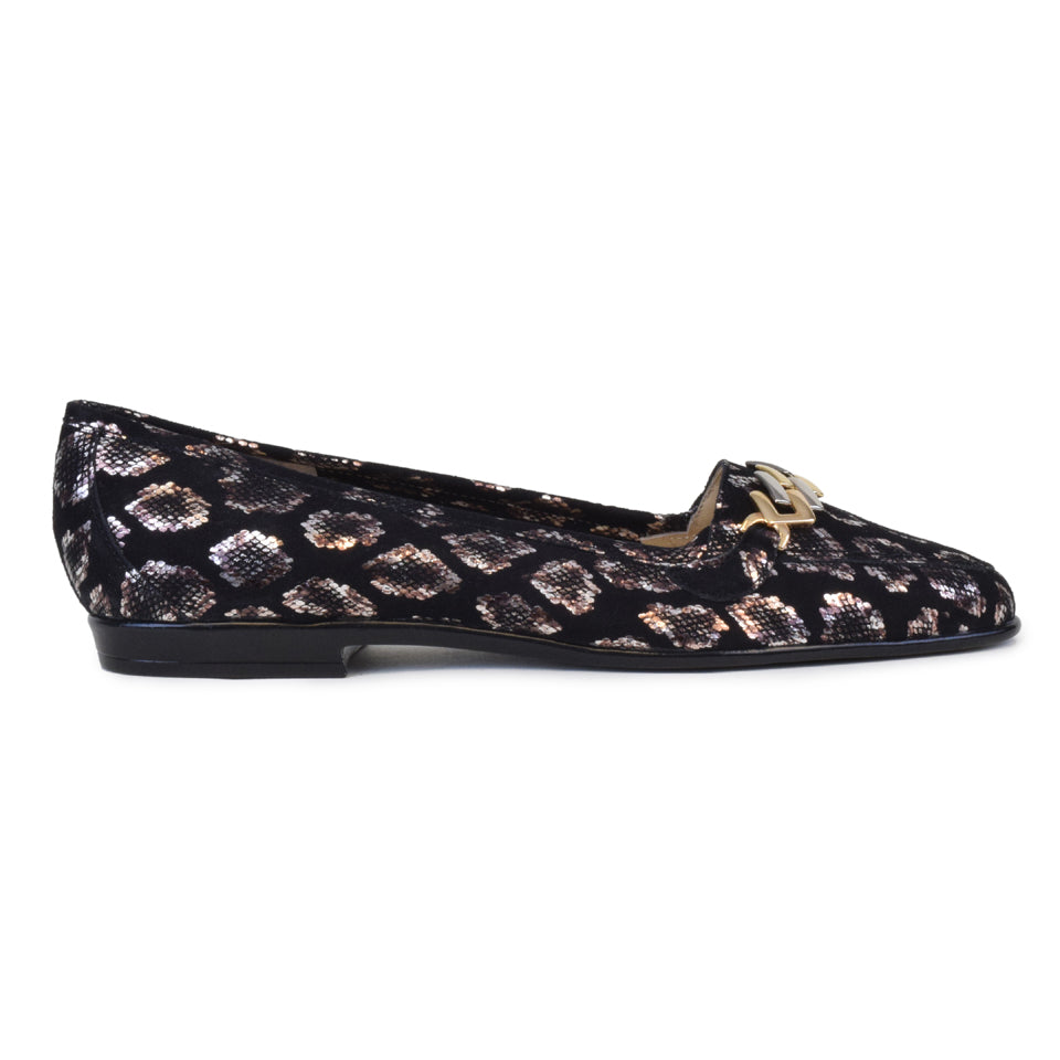 Oste Flat in Brown Timone Axton *SALE ITEM* Reg Price $240