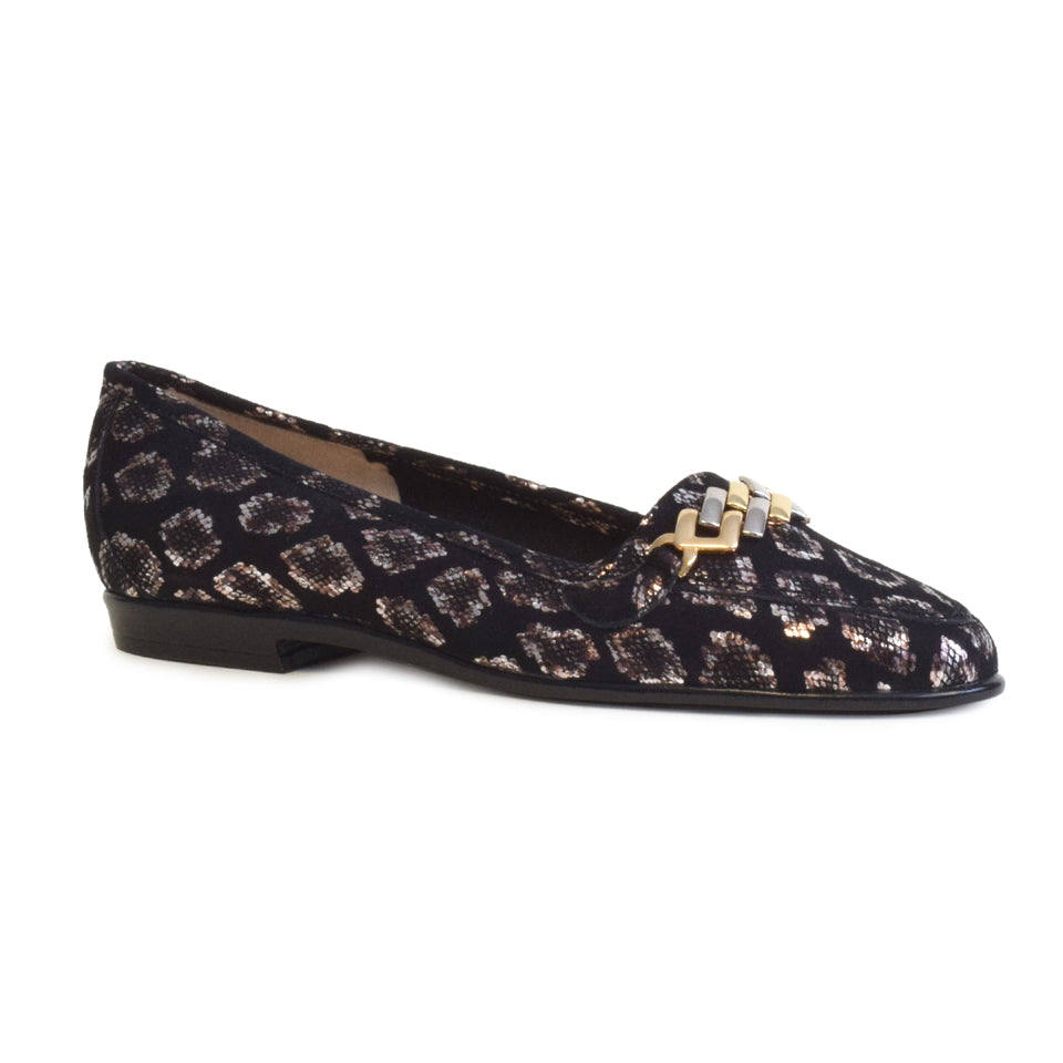 Oste Flat in Brown Timone Axton *SALE ITEM* Reg Price $240