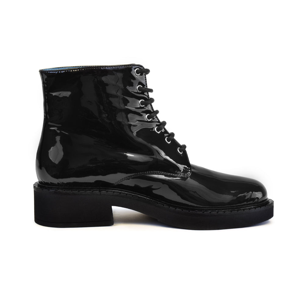 RIVETTO in Black Vernice