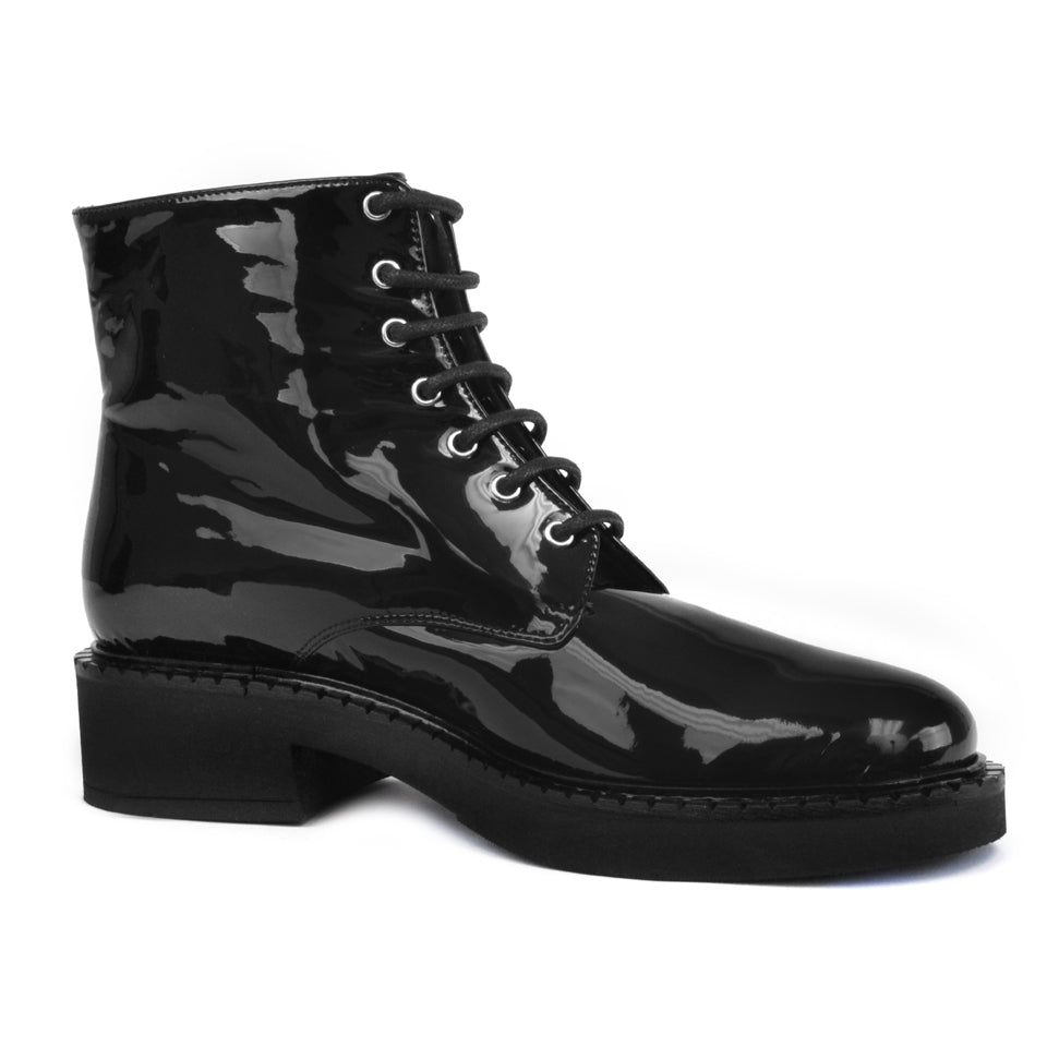 RIVETTO in Black Vernice
