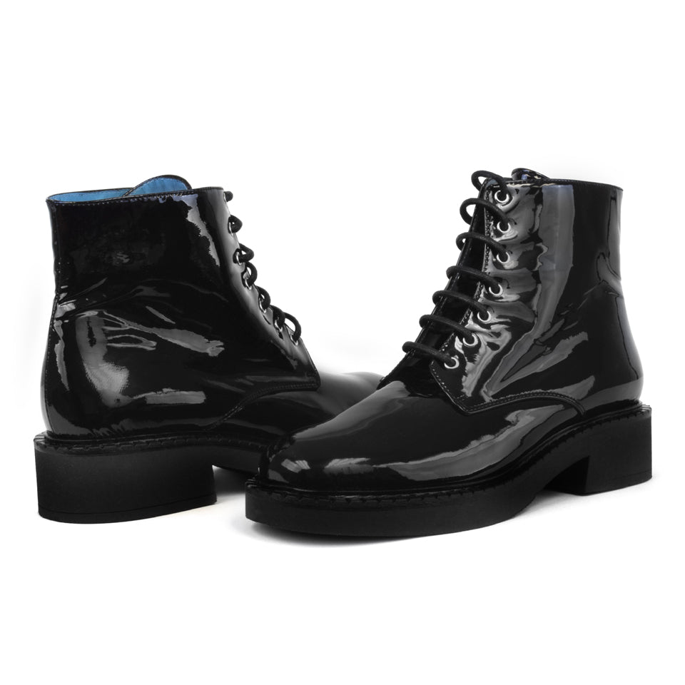 RIVETTO in Black Vernice