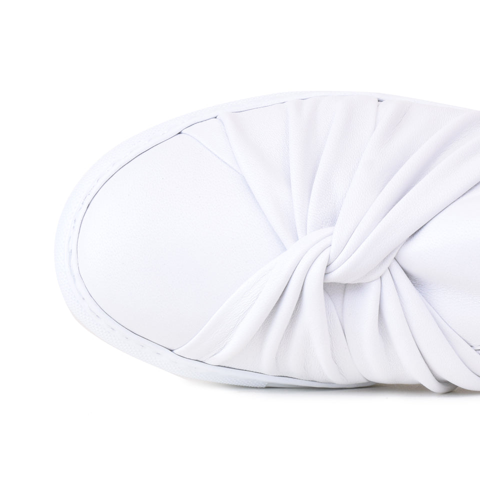 SORRISO in White Parmasoft *SALE ITEM* ORIGINAL PRICE: $315.00