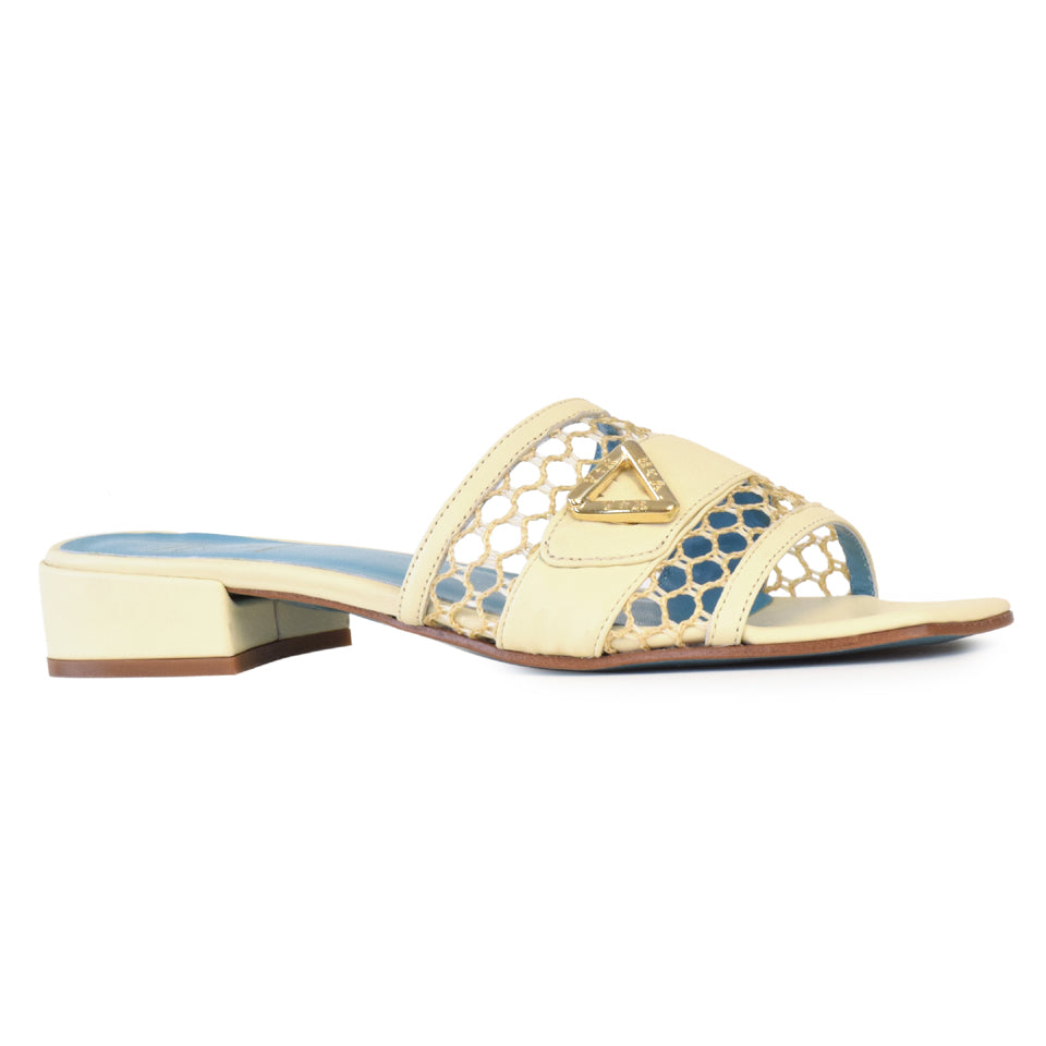 Salmone Slide in Marzapane Parmasoft/Cream Knots Fabric