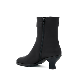 Baronessa Boot Black
