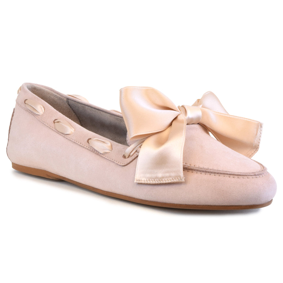 DREAM DRIVER in Nude Cashmere/Matching Bow