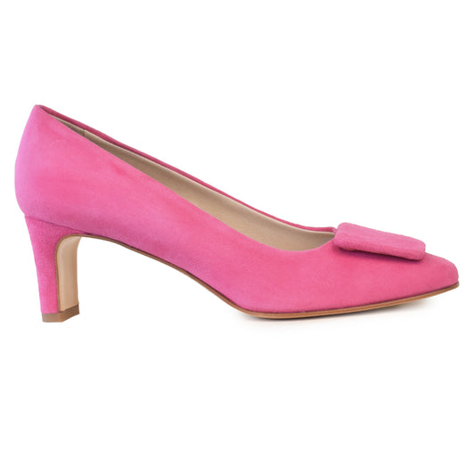 Sandy Pump in Fuxia Cashmere