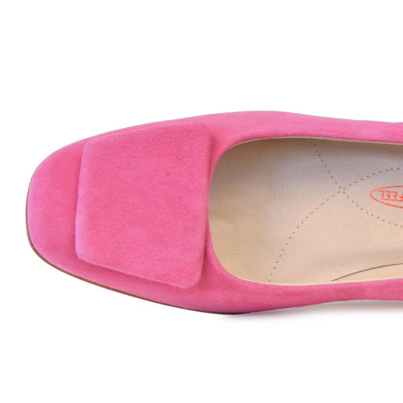 Sandy Pump in Fuxia Cashmere